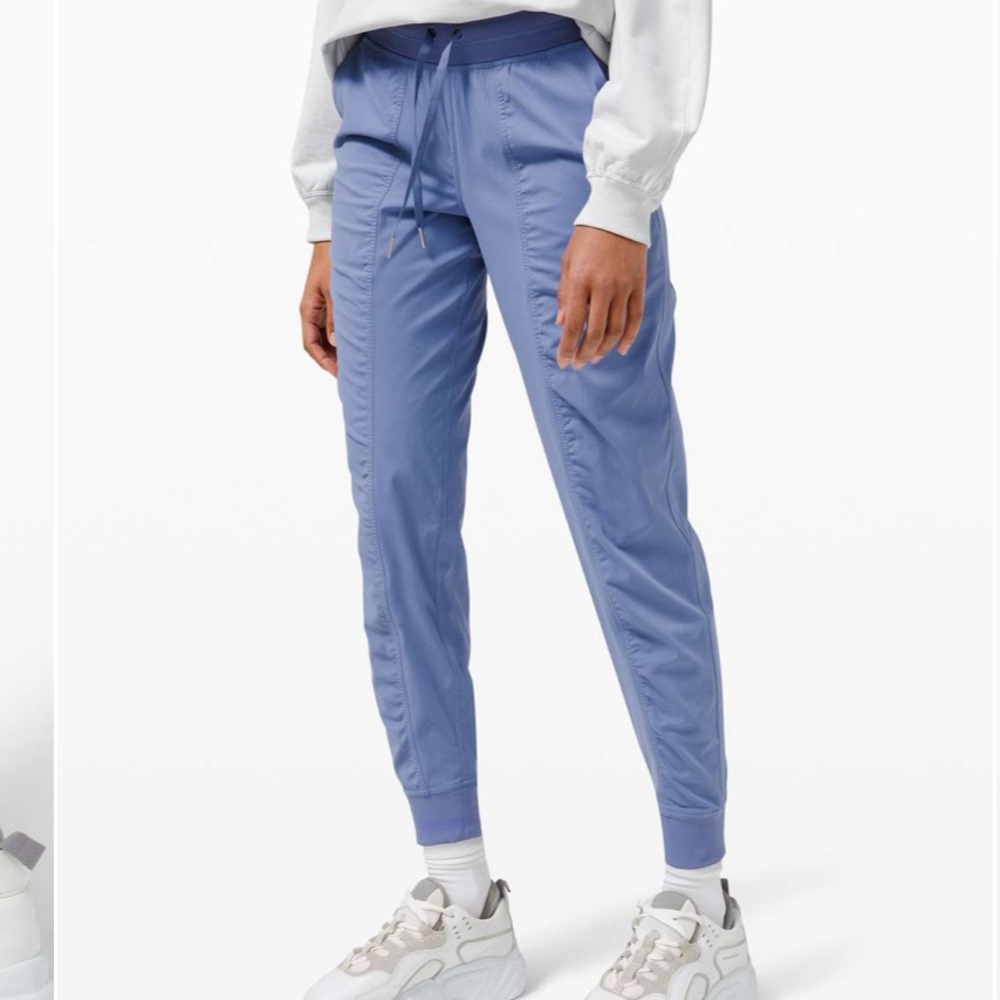 Lululemon Dance Studio Jogger in Water Drop - NWT - Size 10